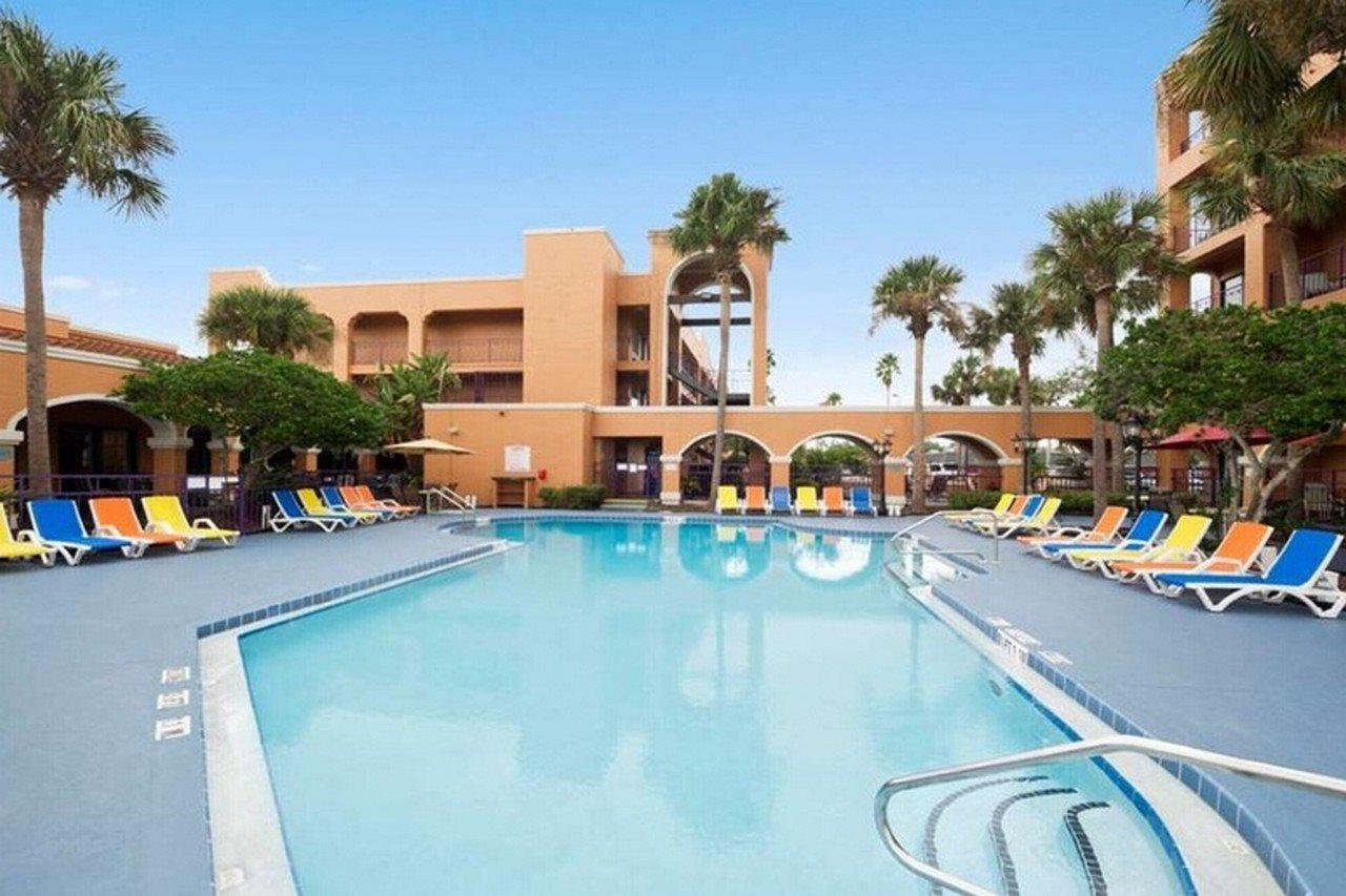 Ramada By Wyndham Kissimmee Downtown Hotel Exterior foto