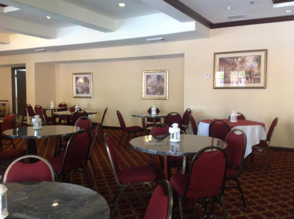 Ramada By Wyndham Kissimmee Downtown Hotel Exterior foto