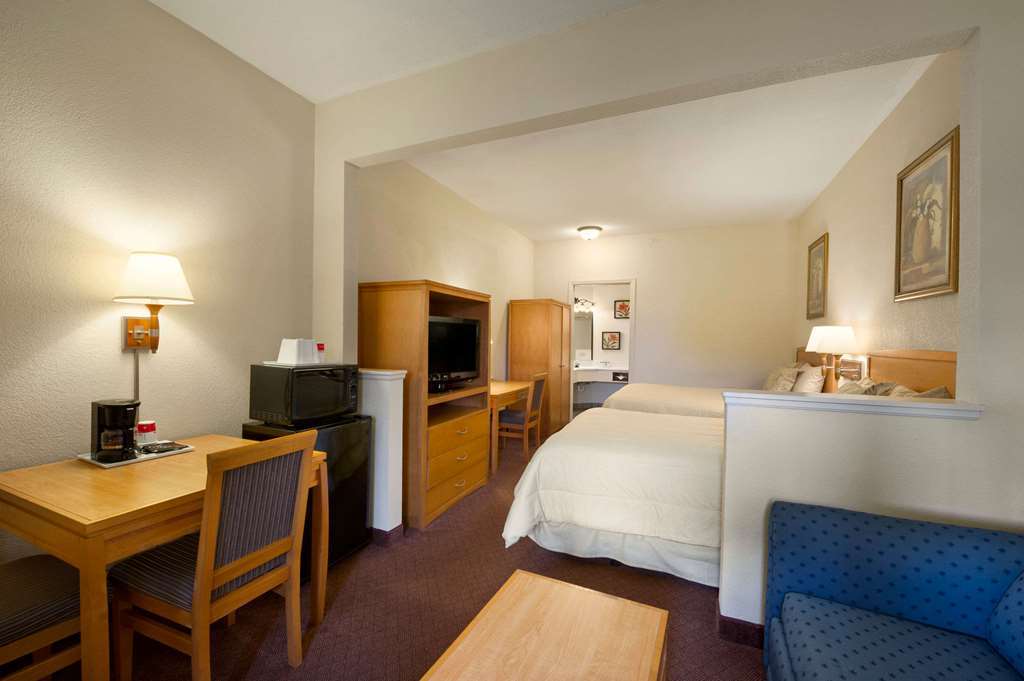 Ramada By Wyndham Kissimmee Downtown Hotel Zimmer foto