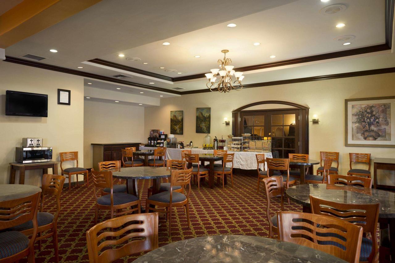 Ramada By Wyndham Kissimmee Downtown Hotel Exterior foto